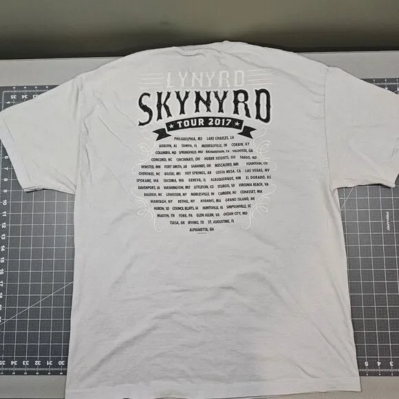 Lynyrd Skynyrd Tshirt XL Band Music Classic Rock Tour Concert 2017 Southern - Picture 4 of 9